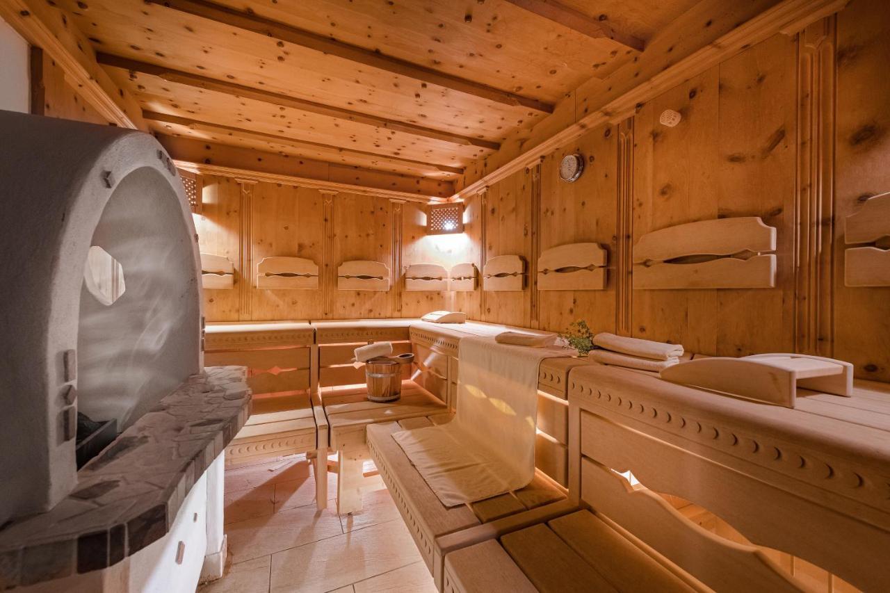 Hotel Moselebauer Bad Sankt Leonhard im Lavanttal Buitenkant foto